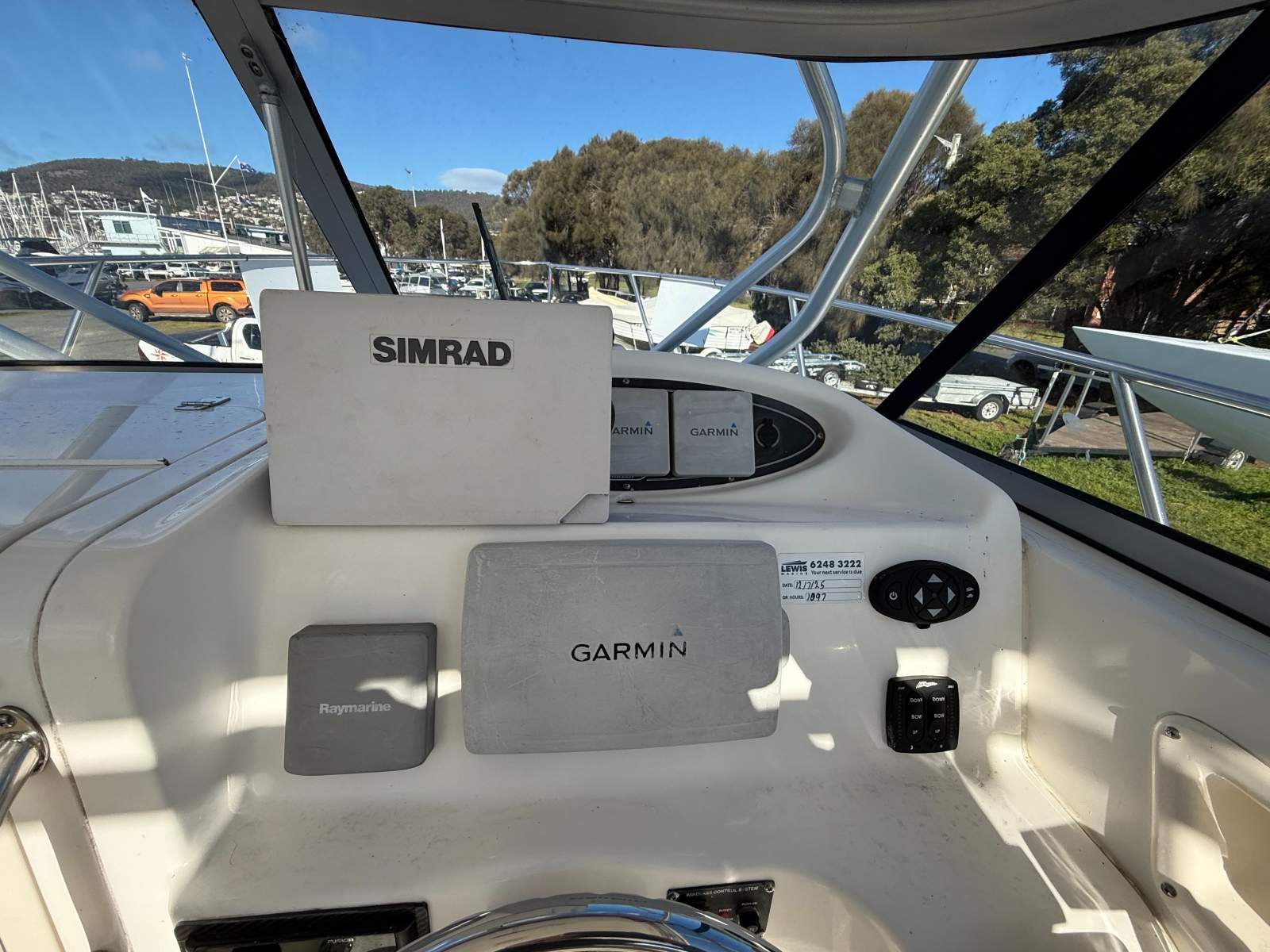 Boston Whaler 255 Conquest 2006