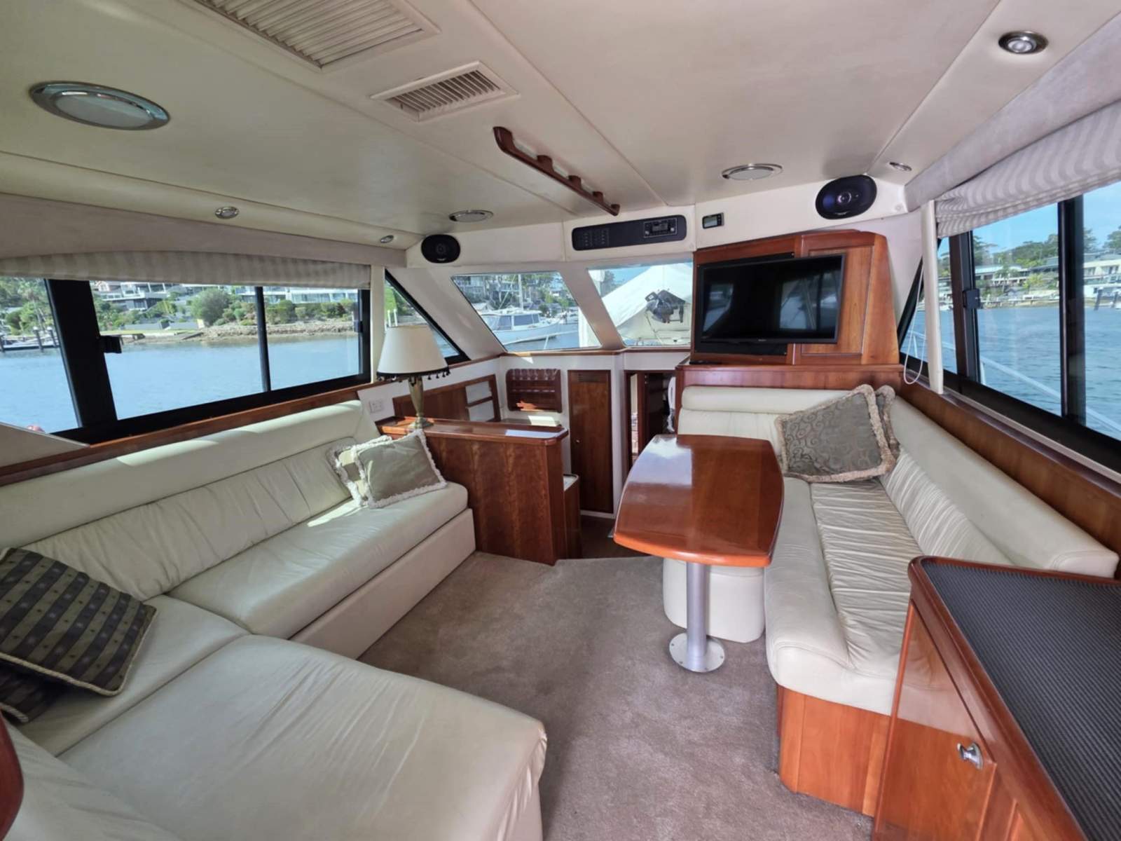 Riviera 3850