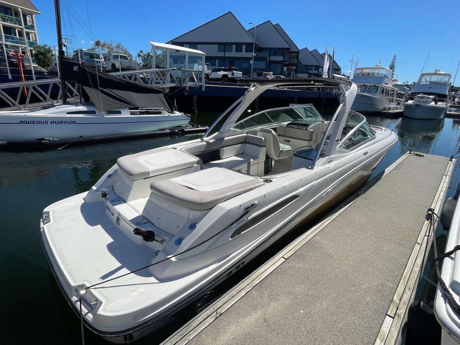 Sea Ray 270 SLX