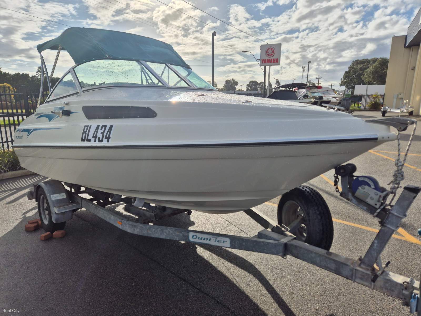 Southwind SR565 Sports Cuddy Cabin