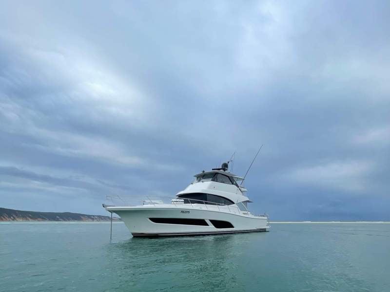 Riviera 50 Sports Motor Yacht Flybridge