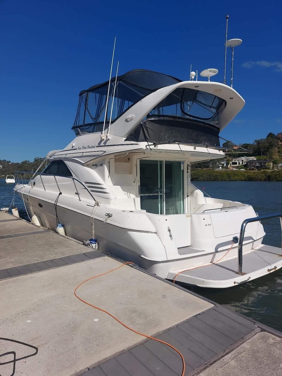 Sea Ray 400 Sedan Bridge Flybridge