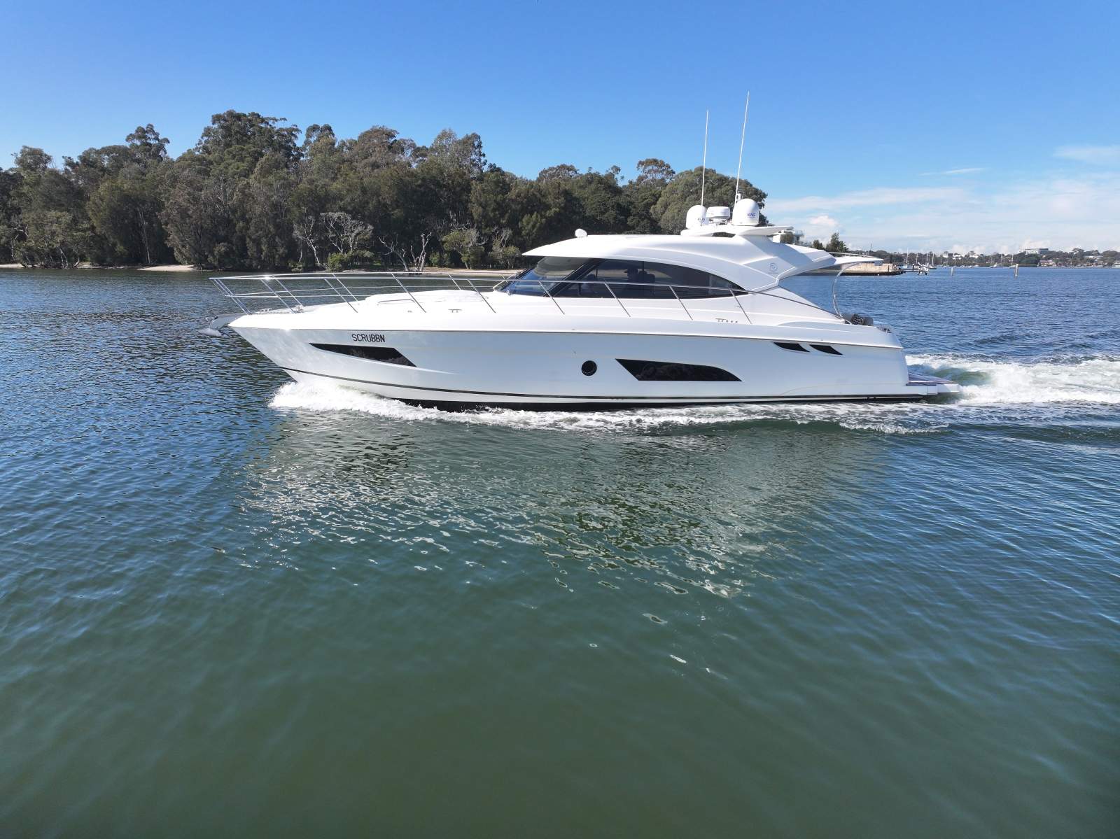 Riviera 4800 Sport Yacht