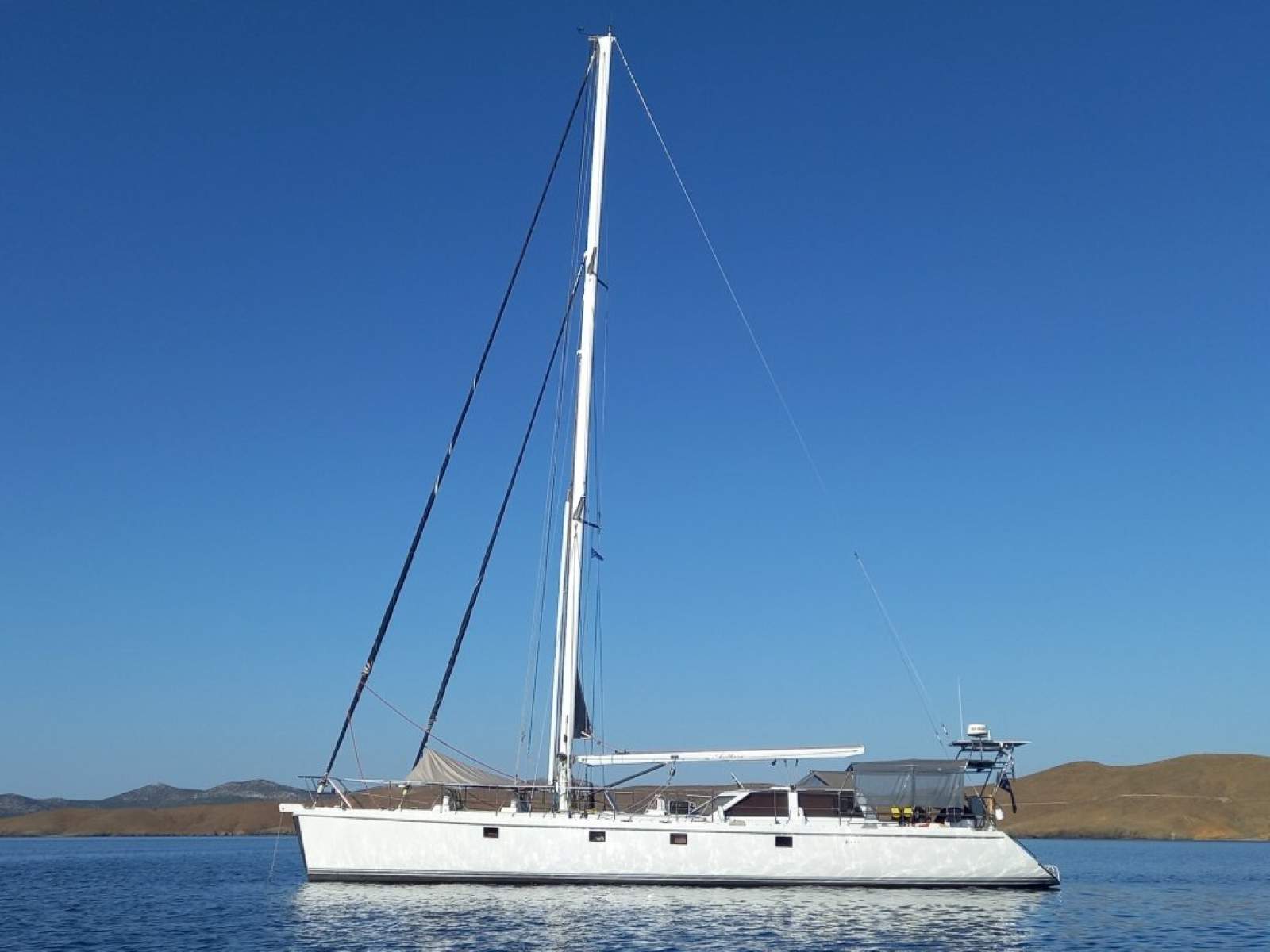 Custom Aluminium Adventure Yacht:At Anchor