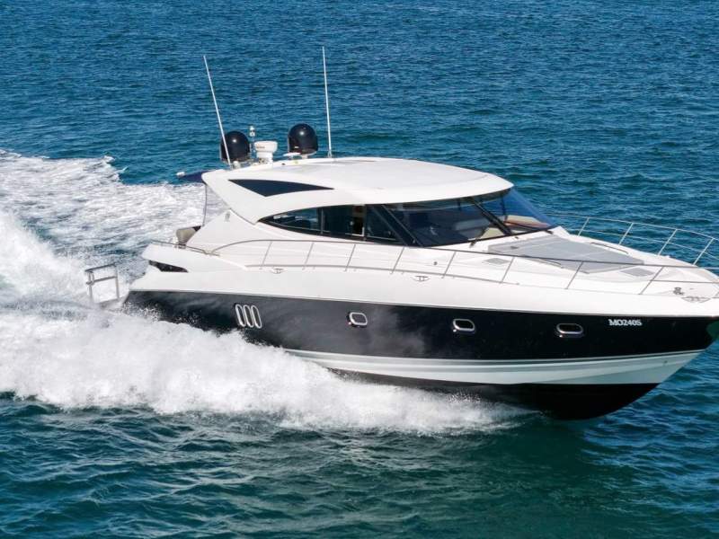 Riviera 5800 Sport