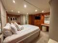 Riviera 5800 Sport Yacht