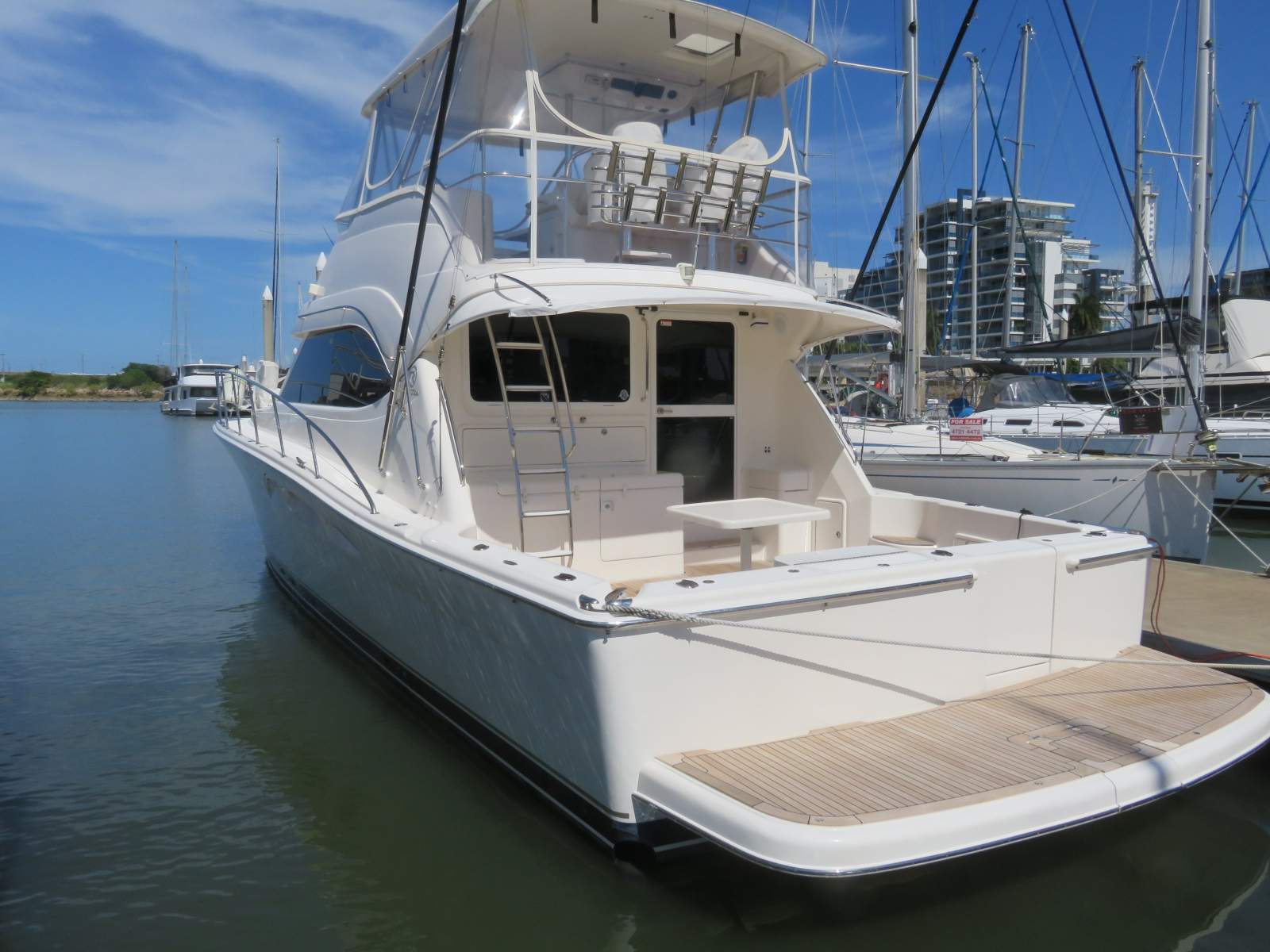 Riviera 47 Flybridge Cruiser