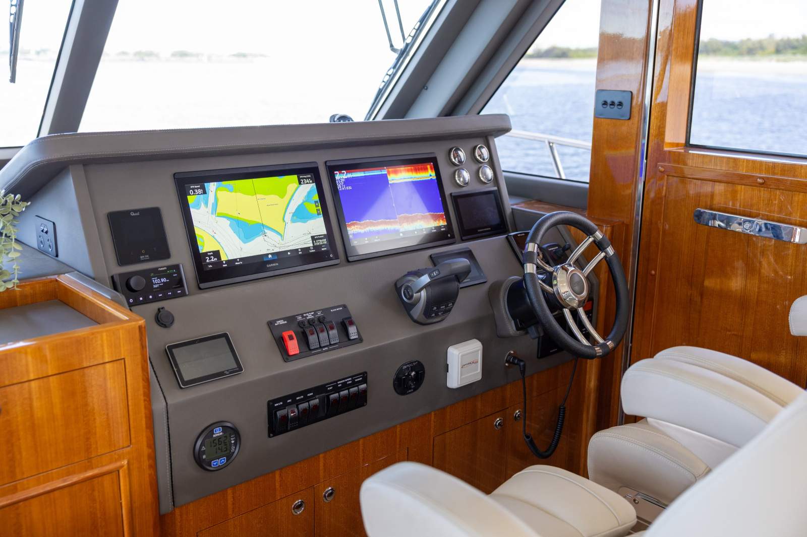 Integrity 520 SX Plus
