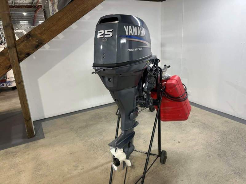 Yamaha 25hp 4 stroke Tiller