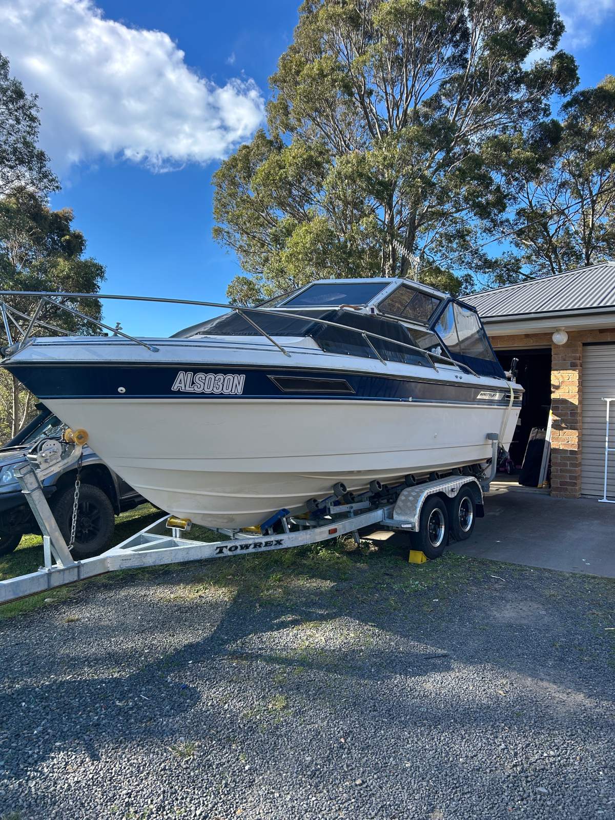 Whittley Fleetmaster 5.8 4.3L MPI 2017