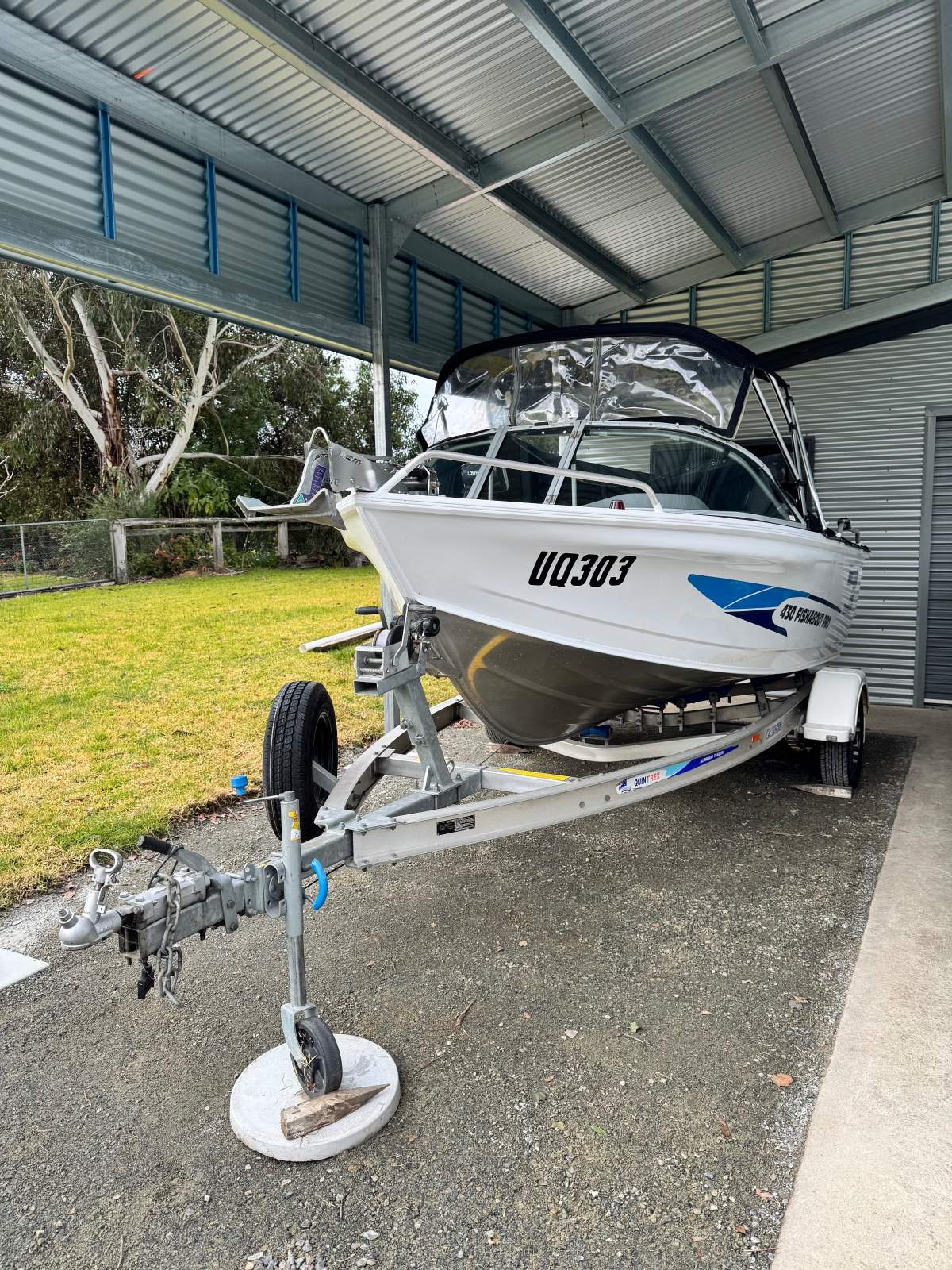 Quintrex 430 Fishabout Yamaha 60hp 4 stroke