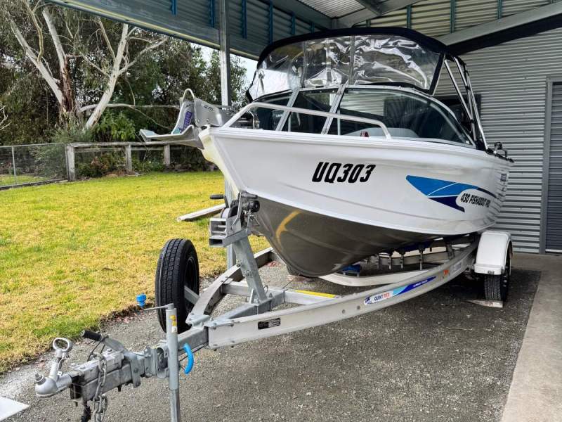 Quintrex 430 Fishabout Yamaha 60hp 4 stroke