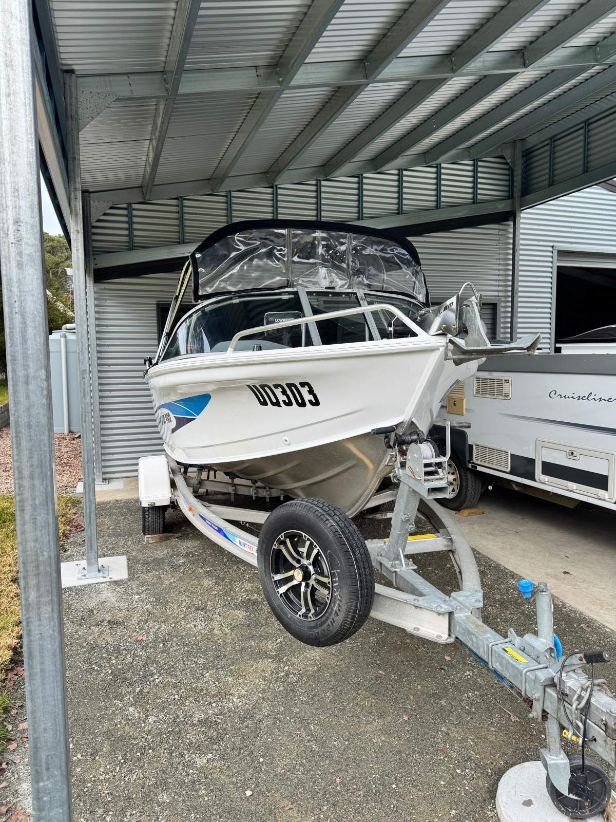 Quintrex 430 Fishabout Yamaha 60hp 4 stroke