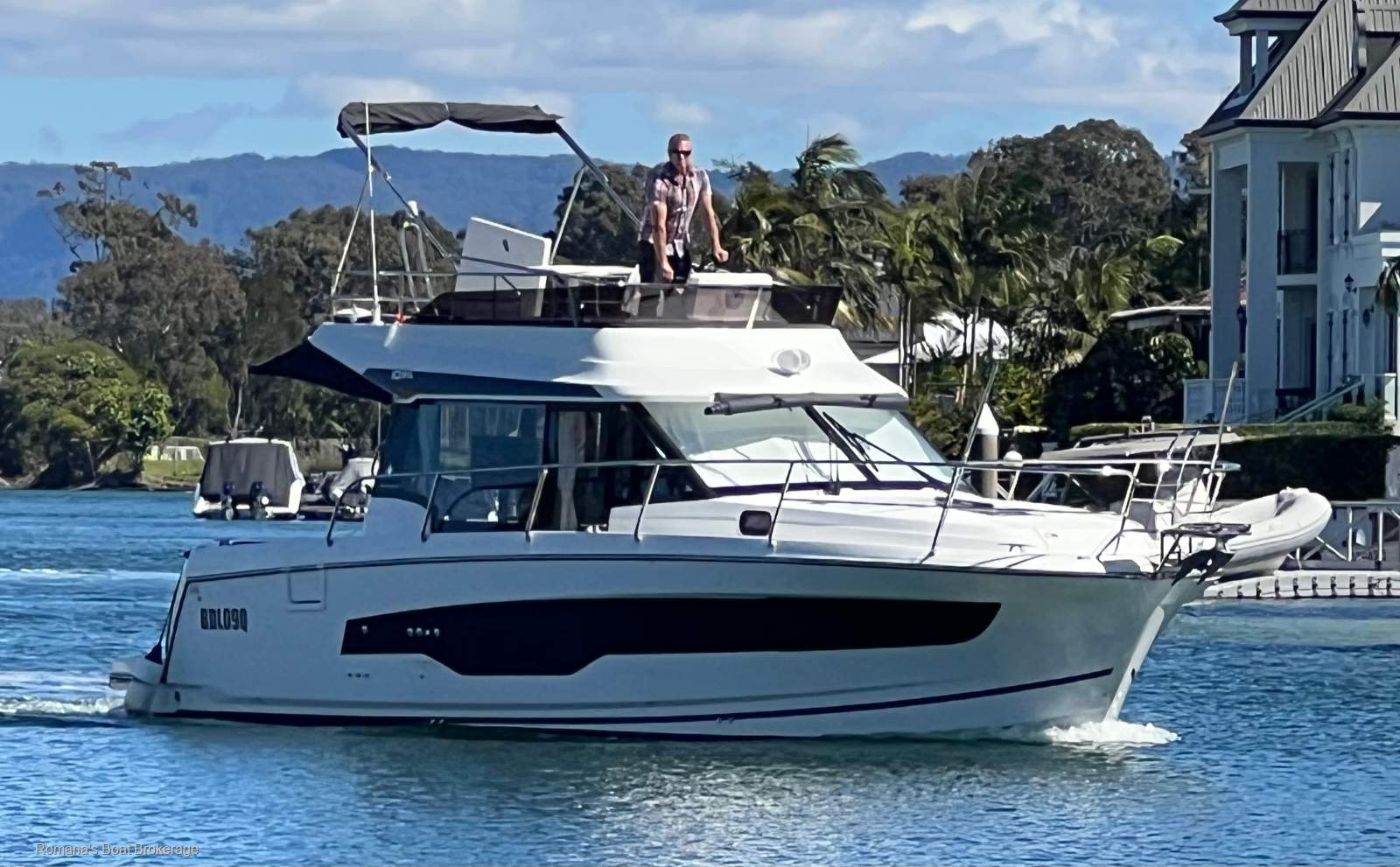 Jeanneau Merry Fisher 1095 Flybridge