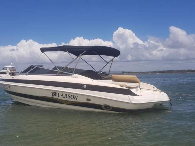 Larson LXI 228 Bowrider 2005