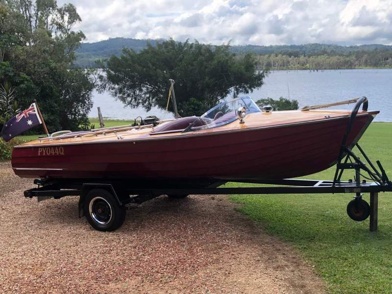 Lewis Boats Clinker Ski Boat