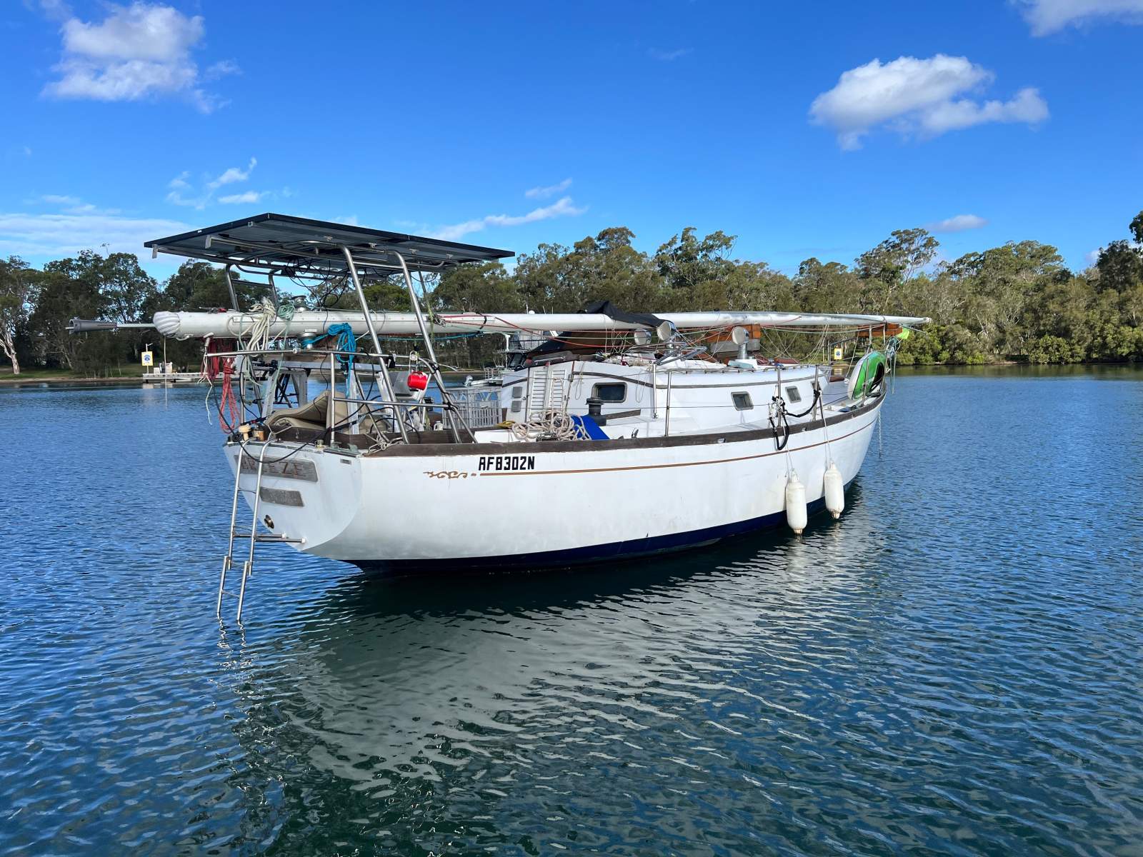 Cheoy Lee Offshore 38