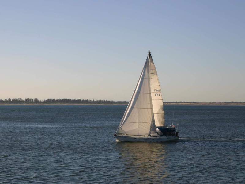 Beneteau Oceanis 500 4 Bedroom Home on the Water