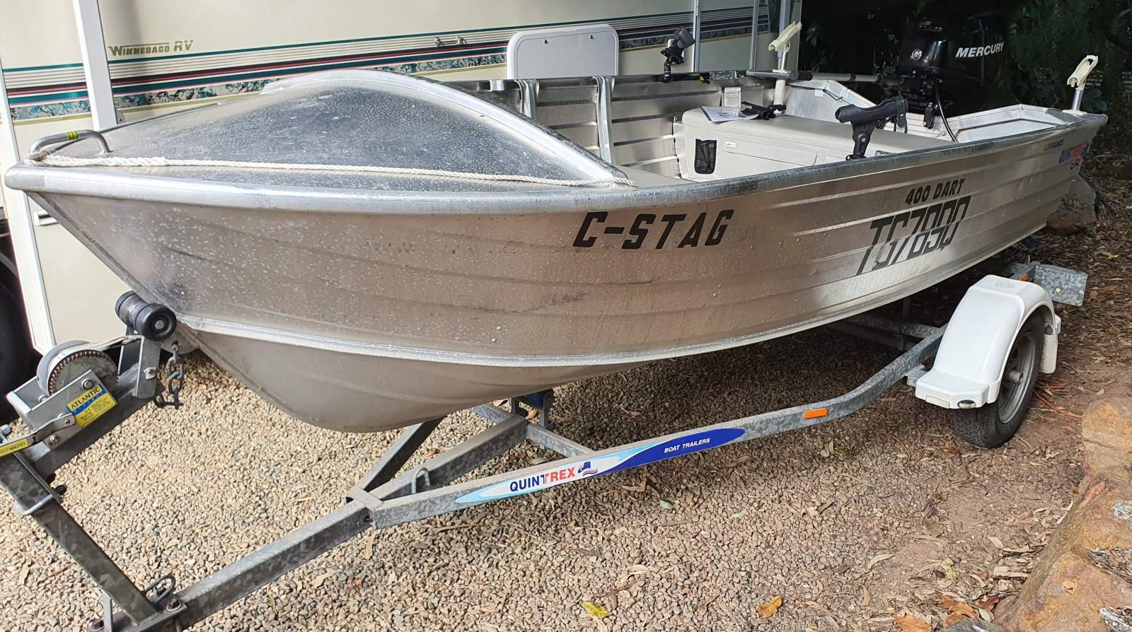 Quintrex 400 Dart - Minimal use, motor started & serviced regularly