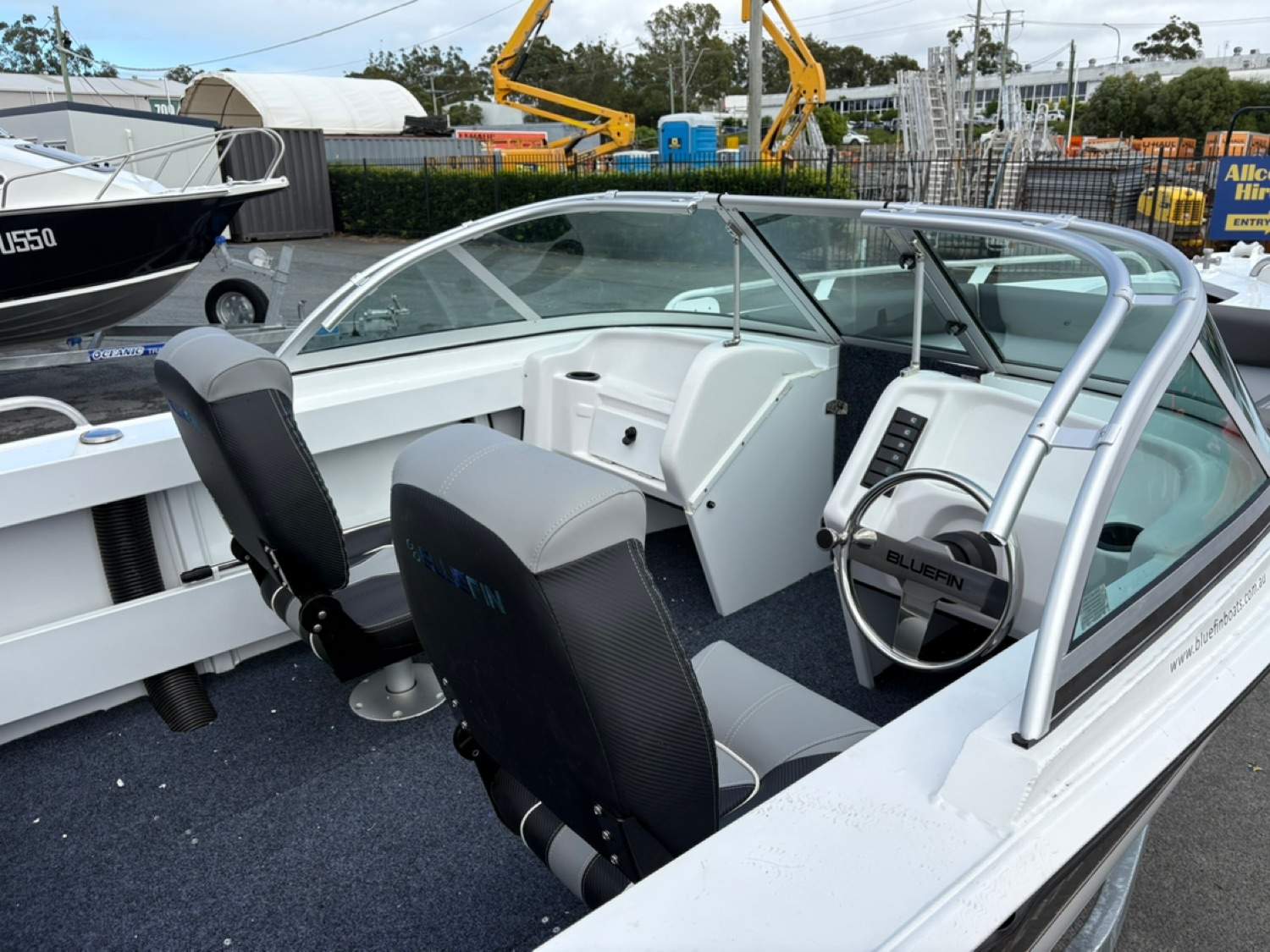 New Bluefin 5.15 Bowrider