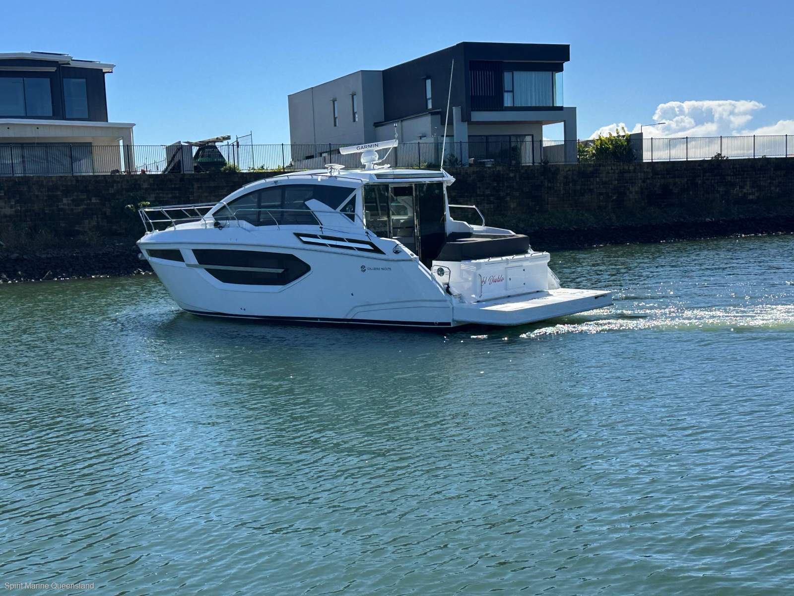 Cruisers Yachts 42 Cantius