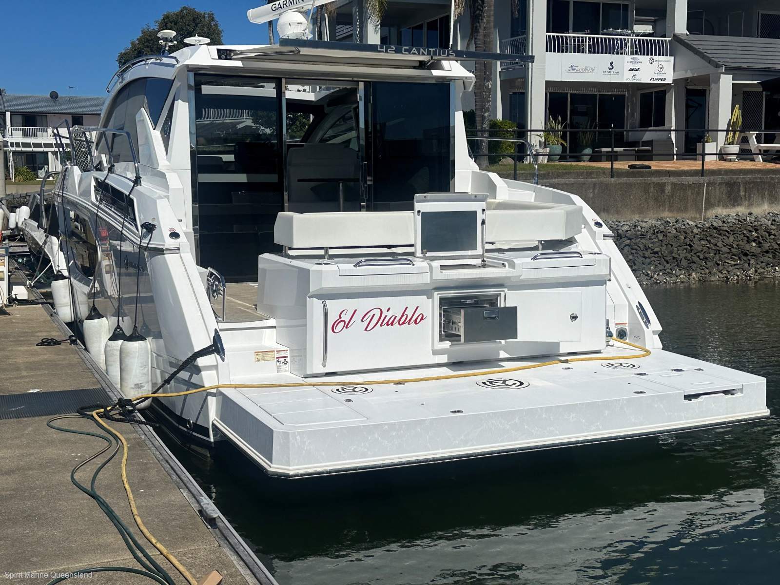 Cruisers Yachts 42 Cantius