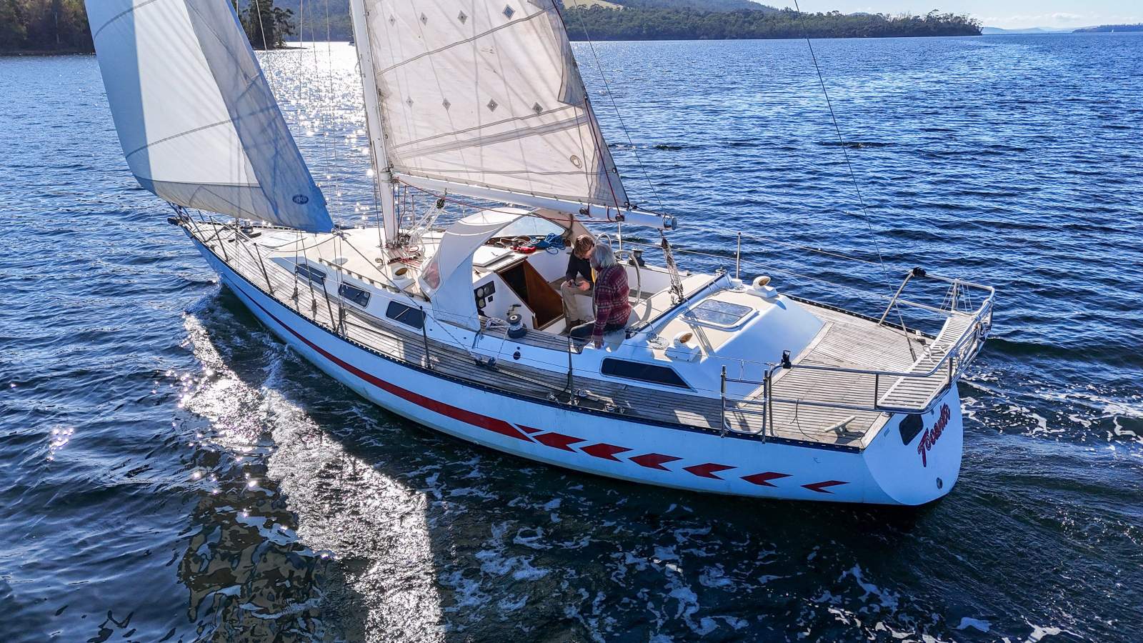 Adams 12 Centre Cockpit CAPABLE AND COMFORTABLE PERFORMANCE CRUISER!