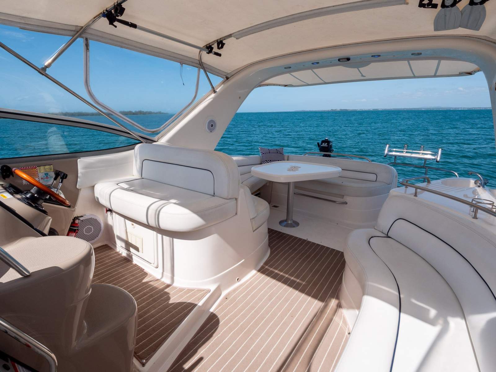 Riviera M370 Sports Cruiser