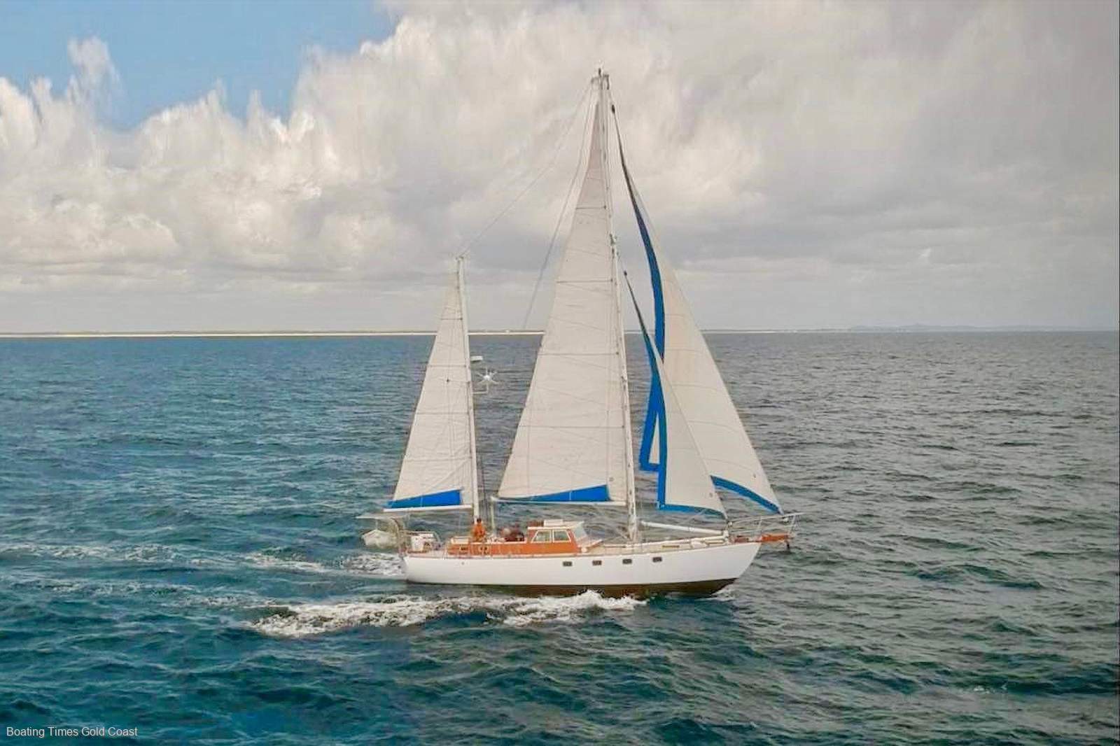 Custom 42 Cruisng Yacht