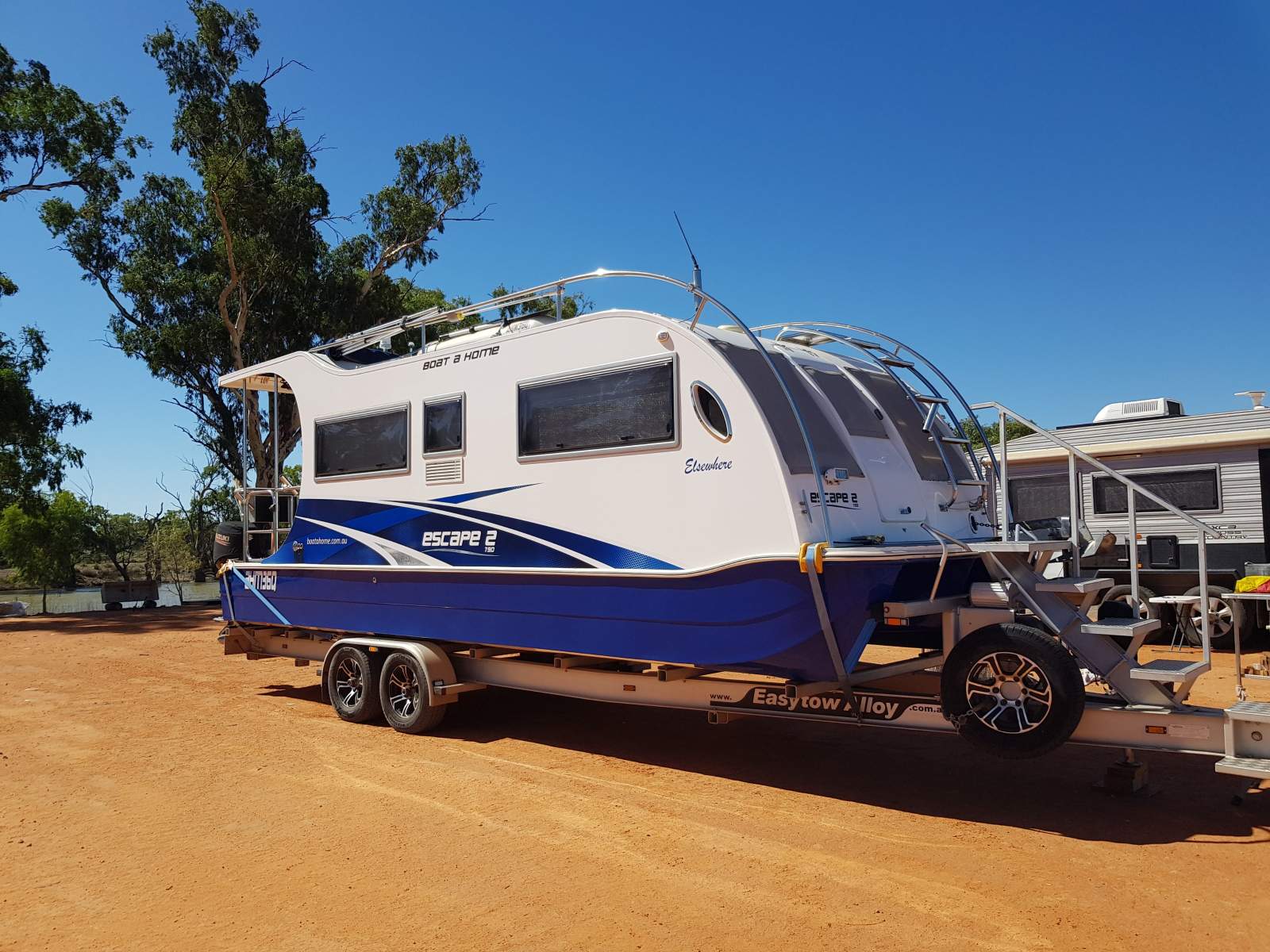 Boat-A-Home Escape II 790