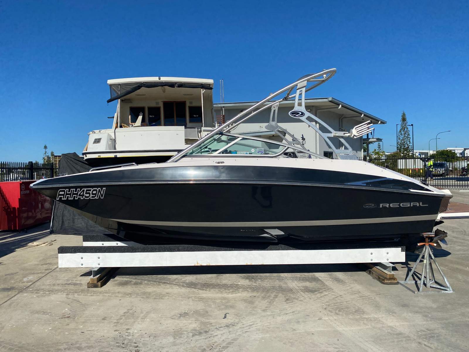 Regal 2220 Fasdeck