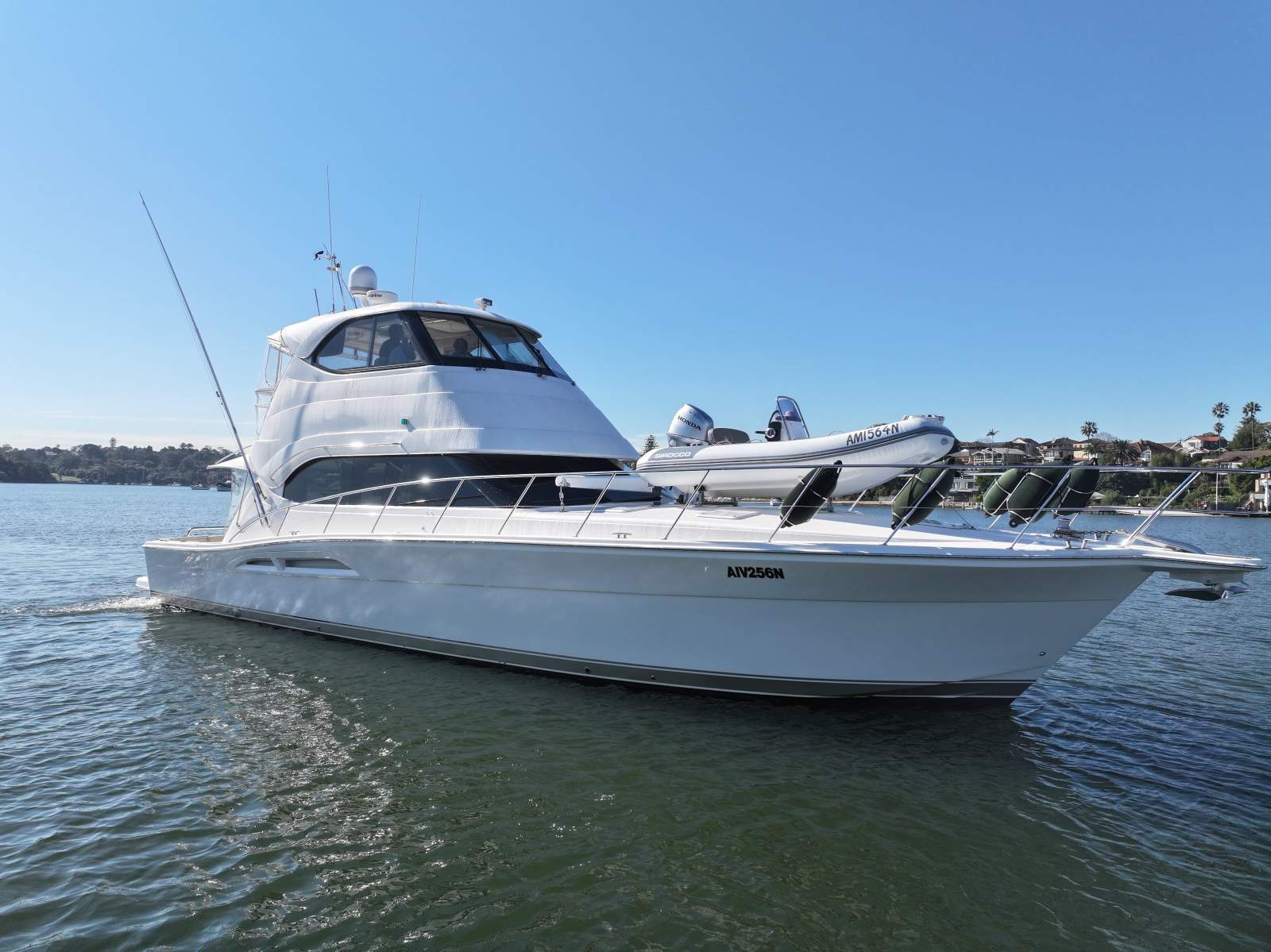 Riviera 51 Enclosed Flybridge