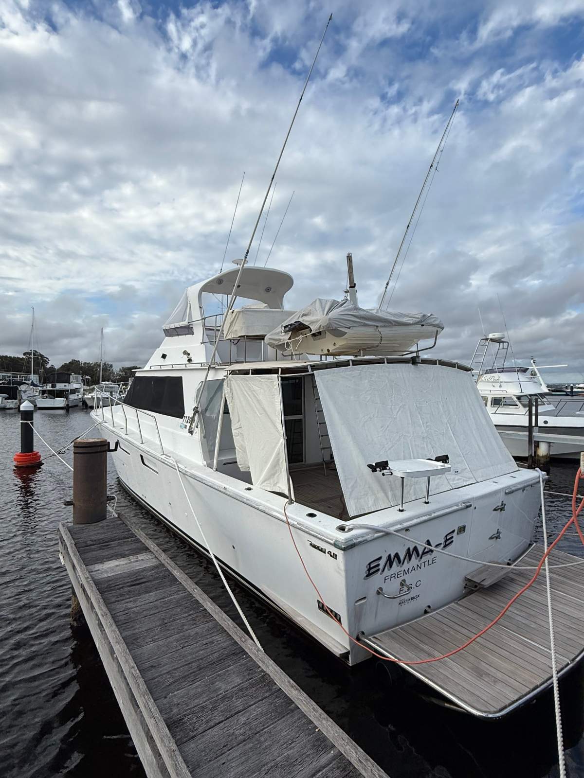 Randell 48 FLYBRIDGE