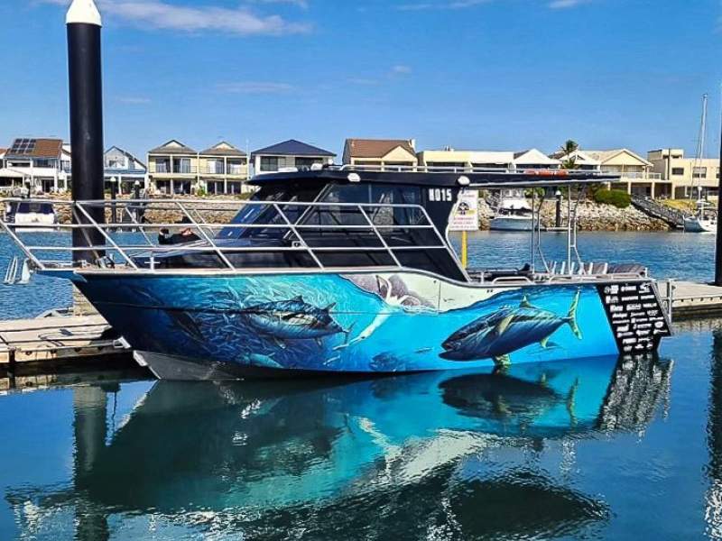Midcoast Fabrication Marine 9m Enclosed Charter - Only 30 Hours!