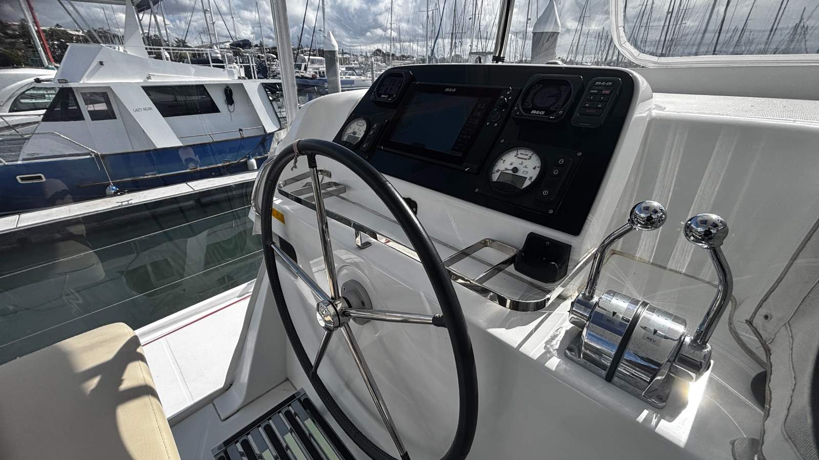 Lagoon 42