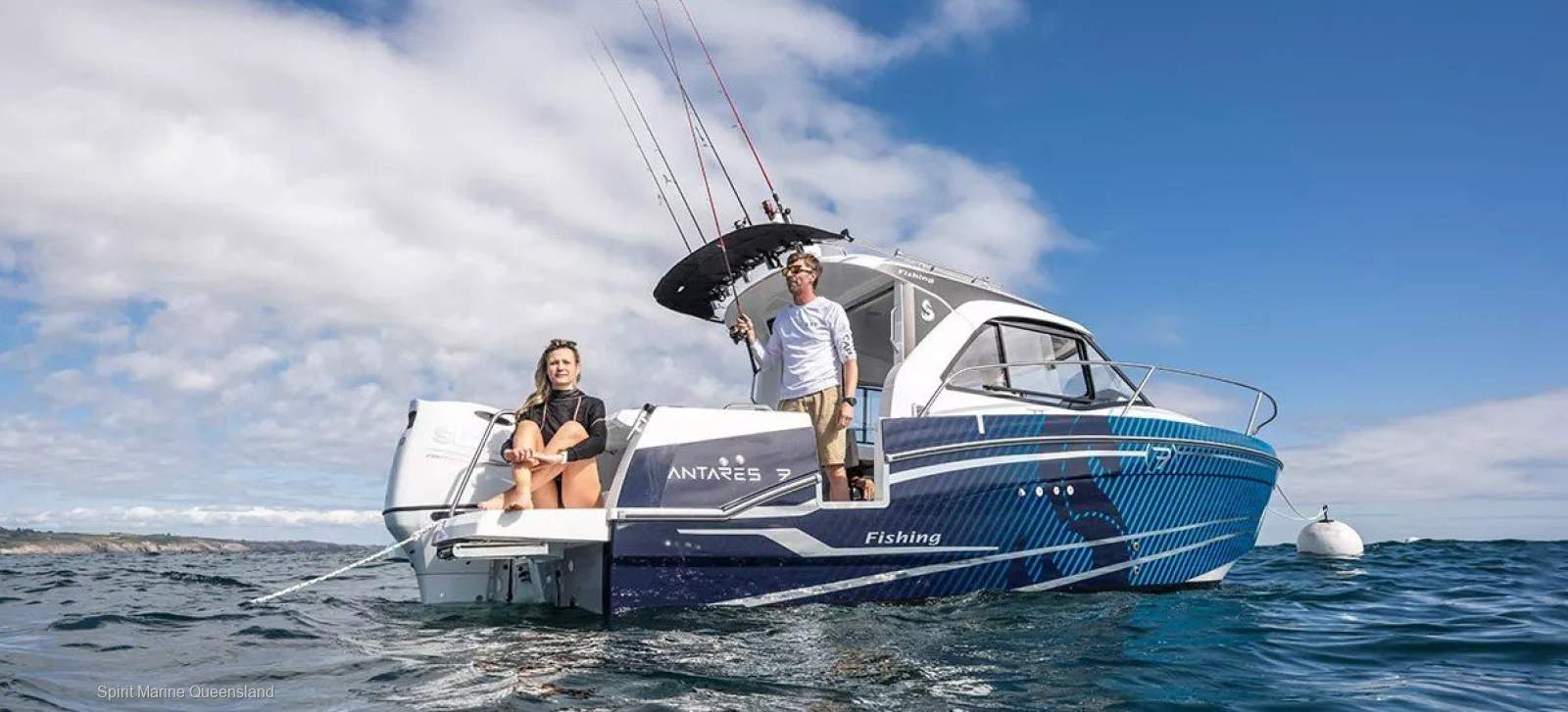 Beneteau Antares 7 Fishing
