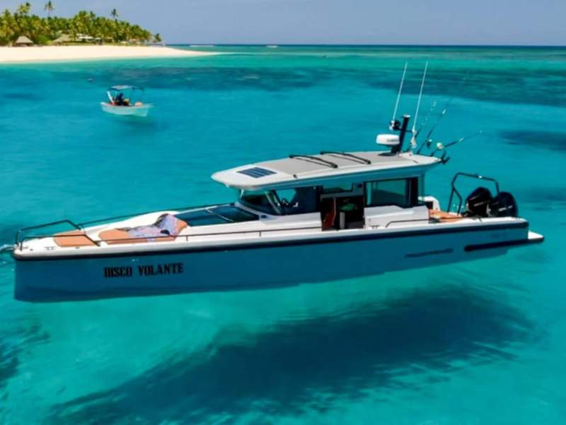 Axopar 37 Cross Cabin FIJI VESSEL - Twin 300 V8 with JPO