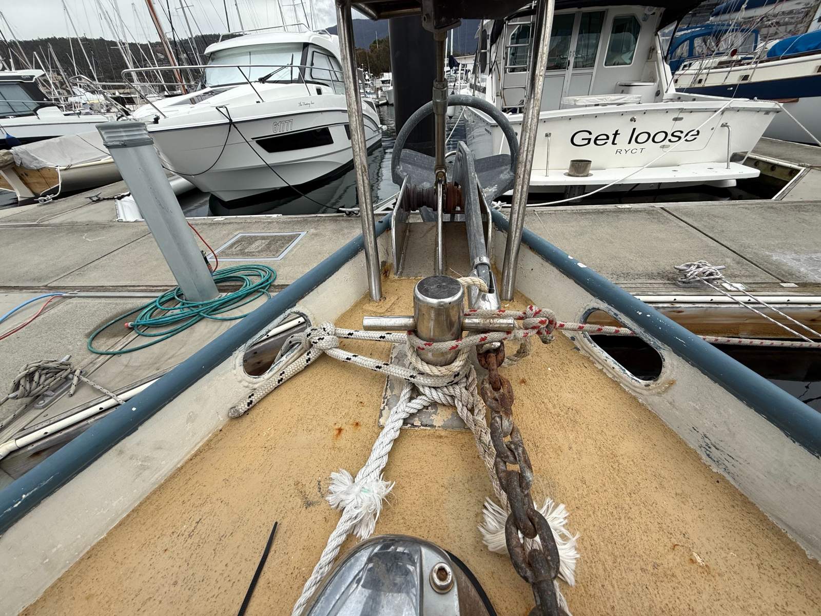 Roberts 370 Pilothouse Sloop