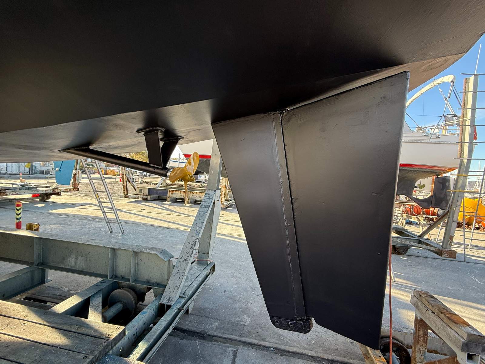 Roberts 370 Pilothouse Sloop