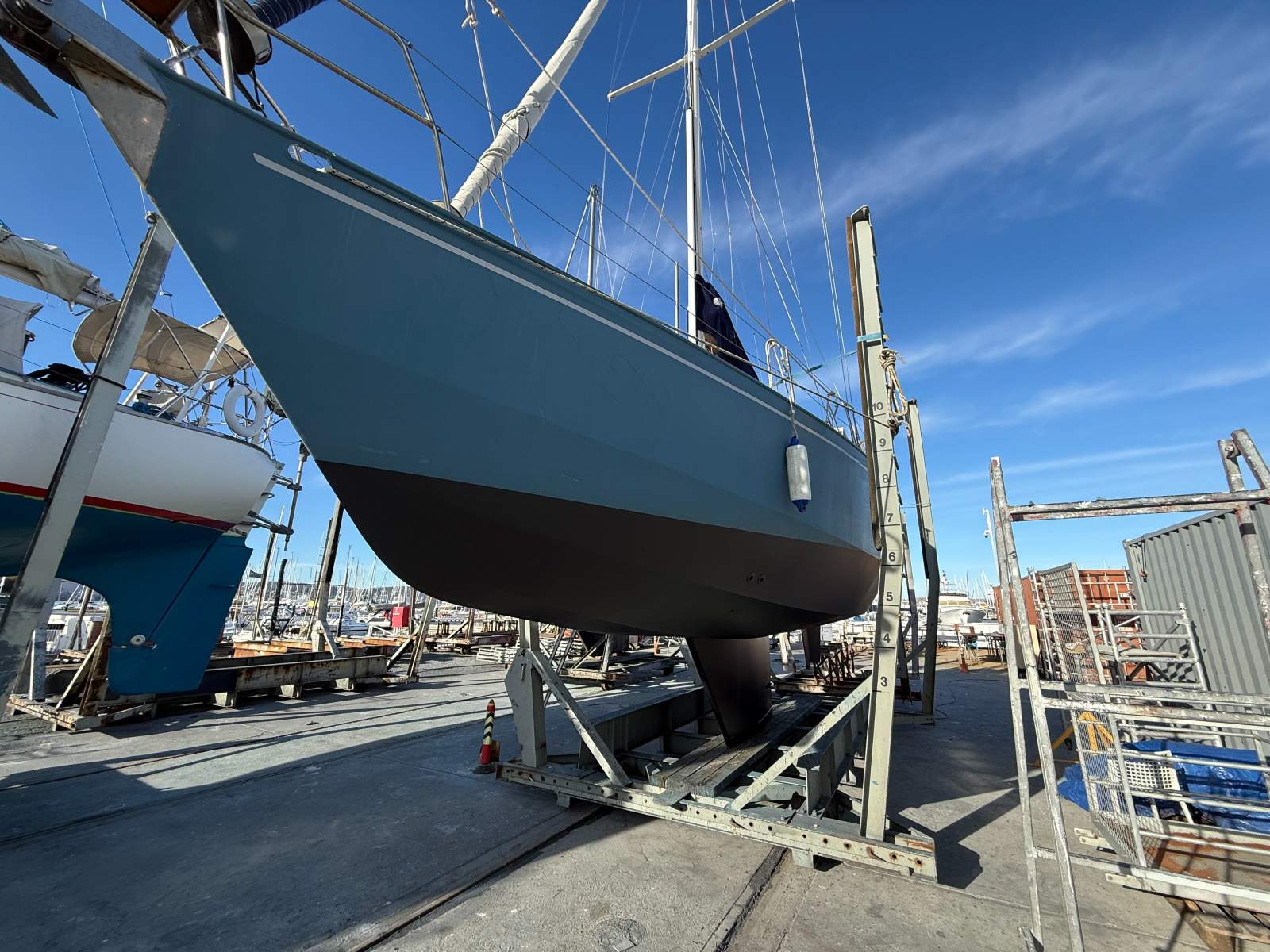 Roberts 370 Pilothouse Sloop