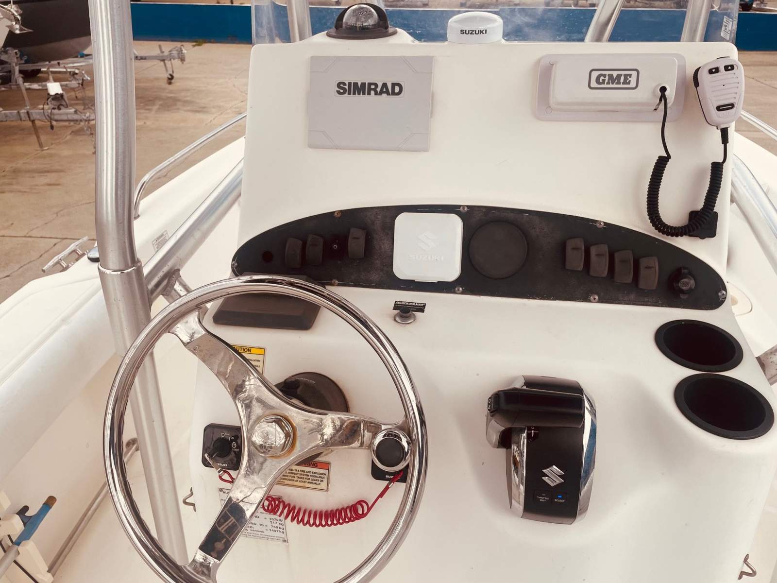 Boston Whaler 210 Outrage