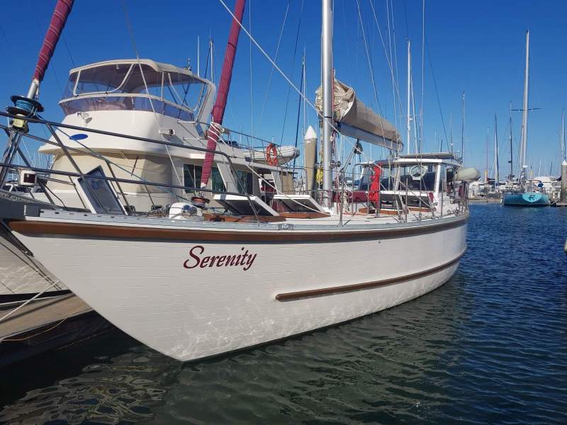 Roberts 45 Offshore Flush Deck