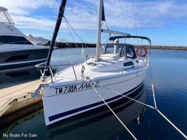 Hunter Yachts - well cared for.
