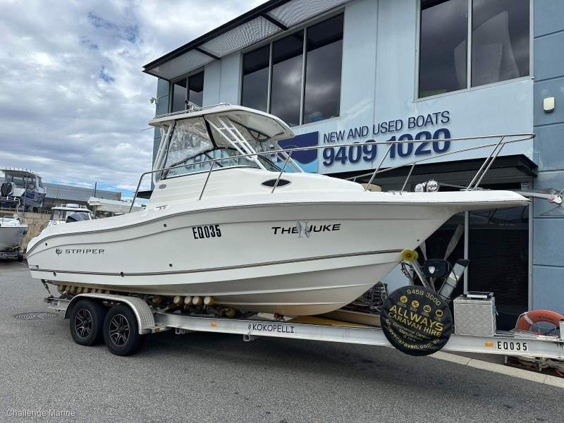 Seaswirl 2301 WA Striper- 2012 one of the nicest ones we have seen.