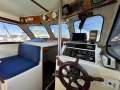 Cuddles 30 Flybridge Cruiser