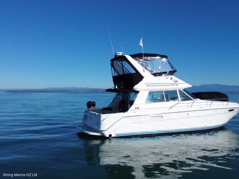 Sea Ray 370 Sedan