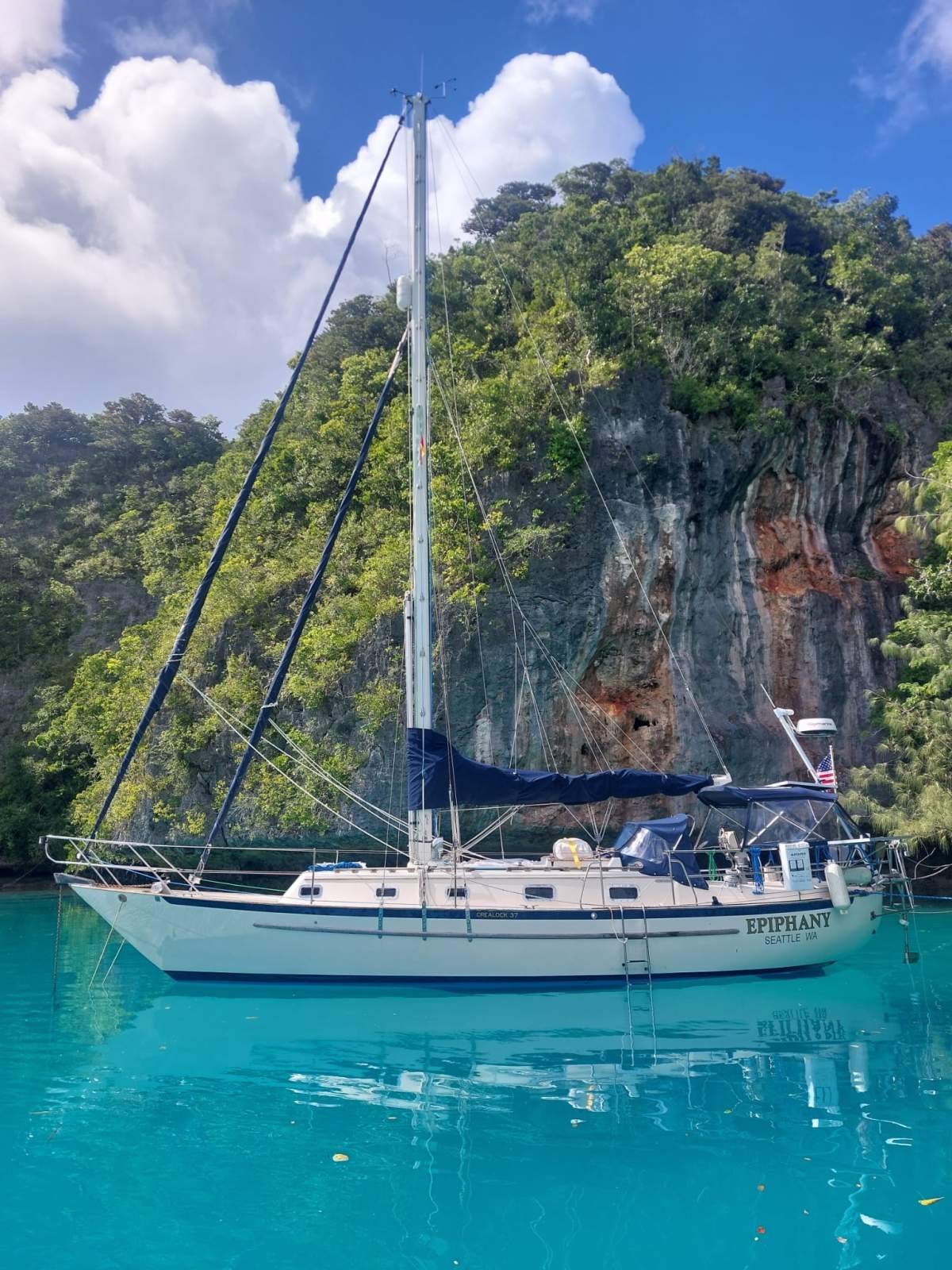 Pacific Seacraft Crealock 37 Bluewater Cruiser