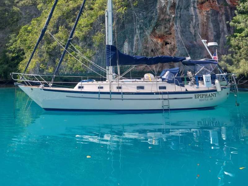 Pacific Seacraft Crealock 37 Bluewater Cruiser