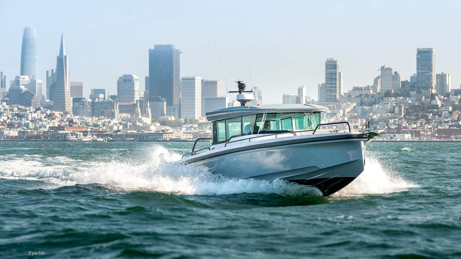 Axopar 37 XC Cross Cabin