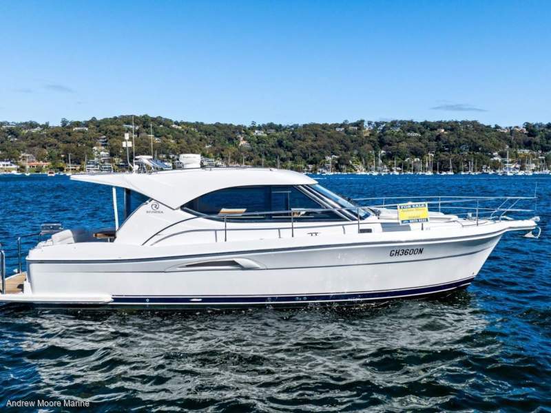 Riviera 3600 Sport Yacht